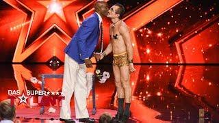 Raul macht Handstand vor und auf Bruce | Das Supertalent 2017 | Sendung vom 07.10.2017