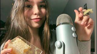 ASMR eating honey comb  (MOUTHSOUNDS)