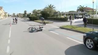 Weird crach- Gianni Moscon-Tirreno Adriatico 2017