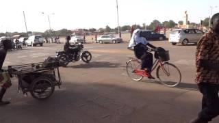 Burkina Faso: Ouagadougou Traffic  ブルキナファソ：ワガドゥグのトラフィック