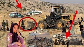 Nomads: destruction of nomadic huts by government forces 