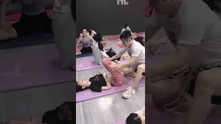 China's girls hot yoga #2023 #trending #yoga