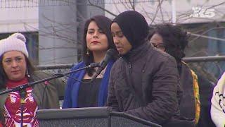 Poet speaks at Seattle Womxn’s March rally