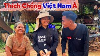 Lao market girl passionately marries Vietnamese man