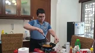 Ando Ganteng cooks for the first time