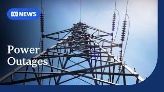 How should people prepare for power loss during the cyclone? | ABC News