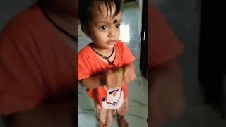 Funny baby eating mango #live #babyvideos #funnybabies #trending #shorts