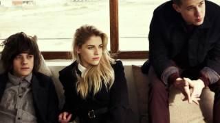 London Grammar -  Stay Awake [Lyrics on screen]