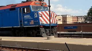 Metra Expressing Oak park while on Platform 1