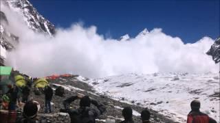 K2 Lawine  big avalanche Cesen route 2015 touch Basecamp