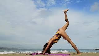 Yoga en la playa formentera