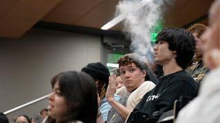 Vaping During a College Lecture part 2!