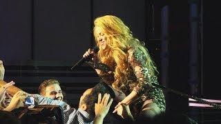 Shakira performs at the 2014 Billboard Music Awards