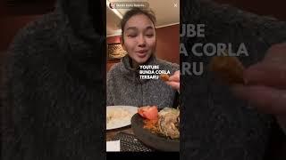 Bunda Corla Makan Pecel Lele Selahap Ini Bareng Temannya