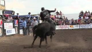 Beau Hill vs. CS868 Everything Cowboy Manor, SK PBR Canada '12