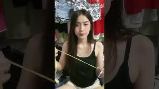 20-11-23 TiK ToK nữ bán quần áo Trung Quốc