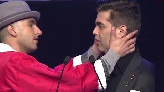 OMG: Ranveer Singh KISSES Karan Johar At Filmfare Awards 2016