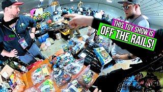 The Great Ohio Toy Show Toy Hunt! - EDDIE GOES OHIO EP.11