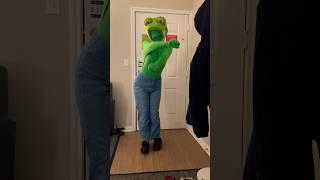 hi i’m froggy froggy froggy jeans #kpop #fastforward #somi ALSO THIS NEEDS WORK IK LMAO