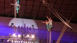 ЦИРК.  Flying trapeze.Воздушный полет "Единство".Япония 2009