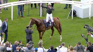 One of the best ever! Stradivarius coasts to second Doncaster Cup win!