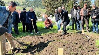 Bu dünya'dan bir İSKENDER AGA GEÇTİ  BAŞIMIZ SAĞ OLSUN İskender abi'yi KAYBETTİK