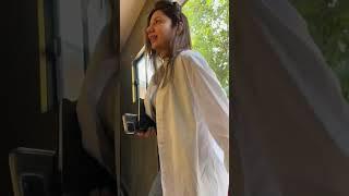 Mahira Khan dance in Vanity #mahirakhan #mahirakhandance #showbizpakistan #pakistanidrama