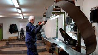 Amazing Process of Replacing and Grinding a 10 m Long Saw Band on a Giant Band Sawmill.