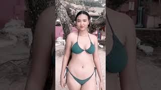 gadis sexy joget #bikini #wanitacantik #pantai