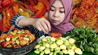 bakso geprek mercon dan makan lalapan jengkol mentah, pete dan kemangi