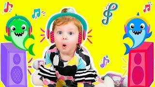 The Best of Kids Nursery Rhymes Collection, a compilation of 20 minutes VLOG Arishka Play Time