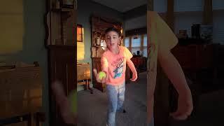 slow mo juggle ( one handed ) @lightningbreaker2000