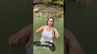 Alexandra Ayala vlog at river side  Diana parraga at river, river side vlog video, Andrea granda