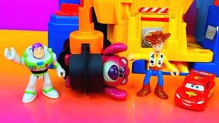 Storytime Lightning Mcqueen and Buzz Lightyear save Woody
