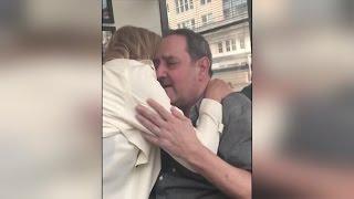 Amy Schumer's Dad Breaks Down in Tears Meeting Crush Goldie Hawn