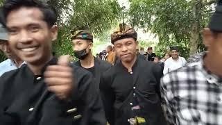 Acara nyongkolan dusun Bt. Keliang ke Gerunung Praya yg diiringi Gb.  Pejanggik