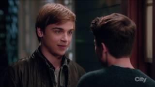 Brett Young / Kenny O'Neal (gay kiss #2) - The Real O'Neals (tv series)