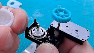 Peek inside a small clockwork wind up motor module 20210912