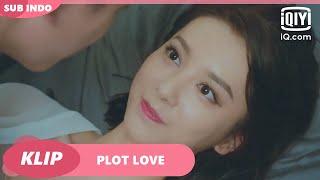 Permintaan maaf yang tulus dari Su [INDO SUB] | PLOT LOVE Ep.17 | iQiyi Indonesia