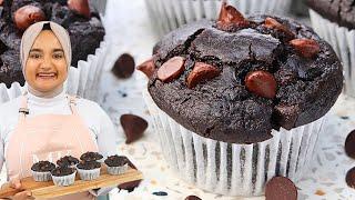 I bet you've never had CHOCOLATE MUFFINS like this before! Super rich & moist chocolate muffins