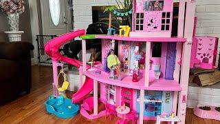 ABRIENDO Y DECORANDO LA *NUEVA* MANSIÓN DE BARBIE ( la mansión de la película de Barbie )