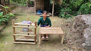 17-year-old girl makes bowl shelves and dining tables from trees in the forest