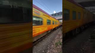 King of western Railway Mumbai Tejas Rajdhani  #indiantrains #shorts #railfans #vlog #like #facts