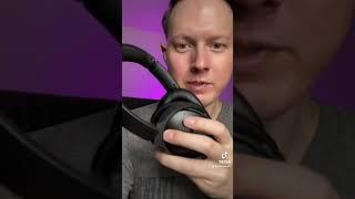 How do noise-cancelling headphones work? 