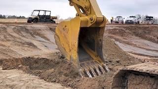 How to Use 2D Grade Control on Cat Excavator