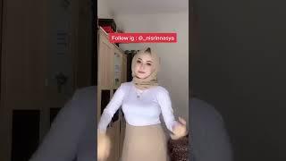 cewek jilbab montok