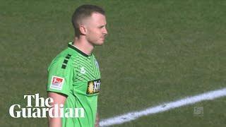 Ingolstadt score while Duisburg keeper takes a drink during game