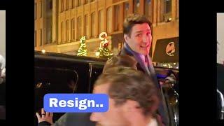 Trudeau getting HECKLED By Angry Canadian 