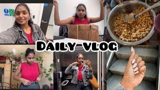 Daily vlog 68 - Breakfast and lunch from home, work routine, new nails ️