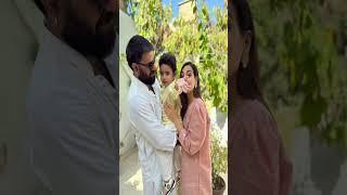 Pakistani famous couple iqra Aziz yasir Hussain #cutelook #shortvideo #viralvideo like subscribe che